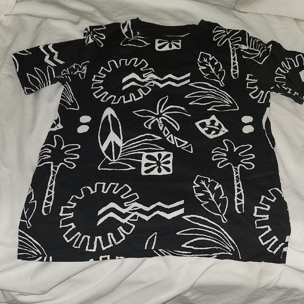 H&M Monochrome Graphic Tee